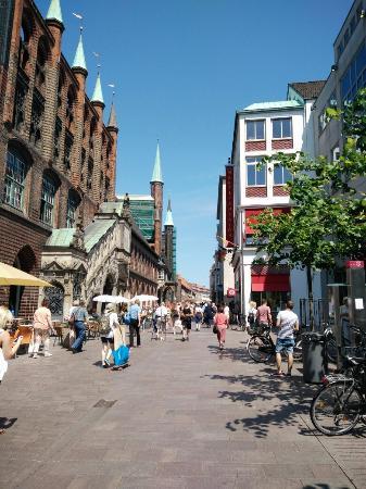 Junge - Die Backerei