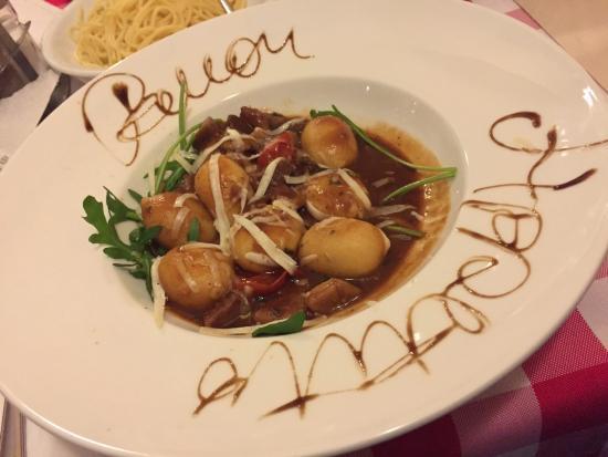 Ristorante & Pizzeria la Piazza