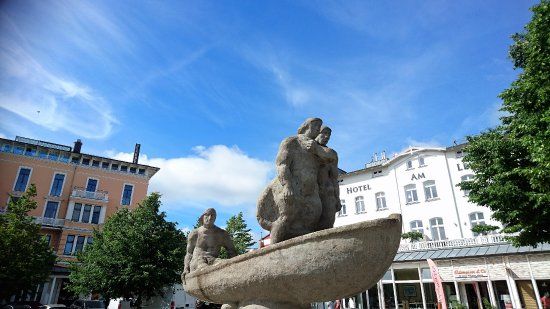 Skulptur "Lotsenehrung"