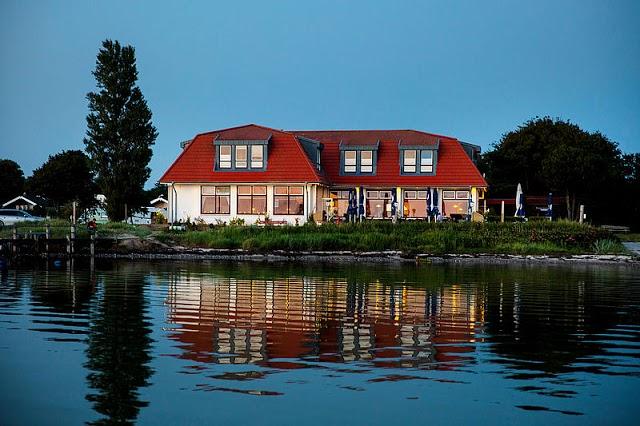 Cafe & Restaurant "Dat Strandhuus"